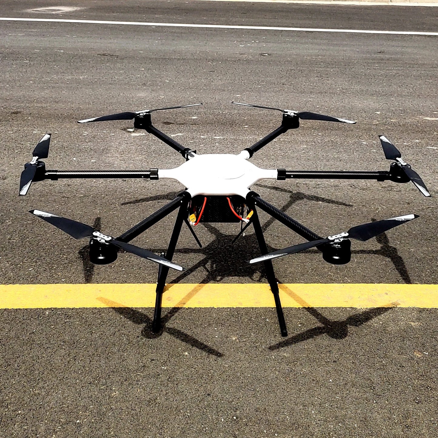 FoFour/six axis  Mapping /surveillance /Fishing/Cargo transport Inspection UAV/DRONE/Helicopter/VTOL Long Flight